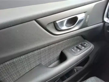VOLVO S60 Core Mild-Hybrid Navi Klimaautom LED