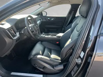 VOLVO S60 B5 AWD Mild-Hybrid Plus Dark ACC BLIS LED