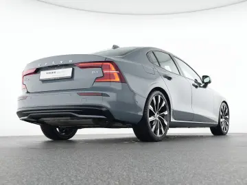 VOLVO S60 B4 Plus Dark 360 Panorama H&K StHz 20