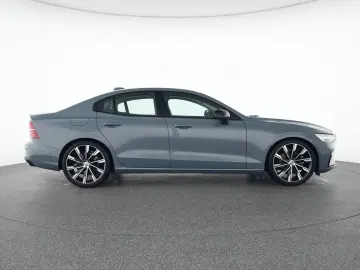 VOLVO S60 B4 Plus Dark 360 Panorama H&K StHz 20