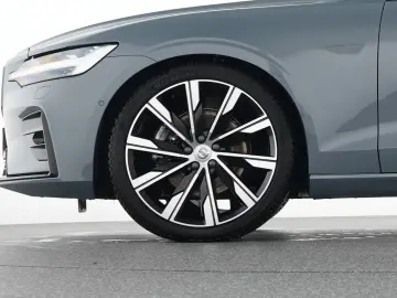 VOLVO S60 B4 Plus Dark 360 Panorama H&K StHz 20