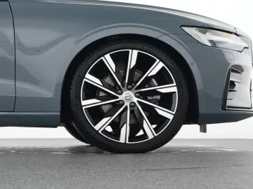VOLVO S60 B4 Plus Dark 360 Panorama H&K StHz 20