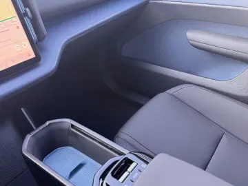 VOLVO EX30 Core Extended R. 69kWh Sitzhzg Lenkradheizg