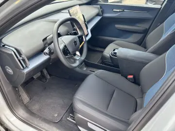 VOLVO EX30 Single Motor Plus 2WD Pure Electric