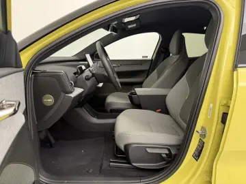 VOLVO EX30 Plus 2WD Pure Electric H K ACC LED