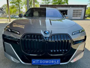 BMW i7 xDrive60 M-PAKET PRO EX-LOUNGE TV  3.800 KM