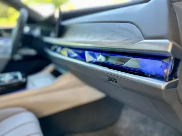 BMW i7 xDrive60 M-PAKET PRO EX-LOUNGE TV  3.800 KM