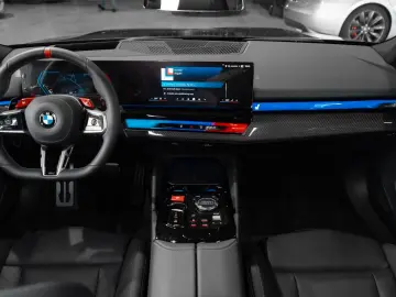 BMW New M5 Touring xDrive (G99) Plug-in Hybrid