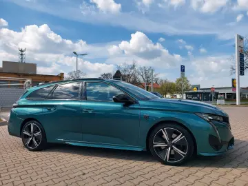 PEUGEOT 308 SW Hybrid 225 GT Pack 360  Pano AGR Massage