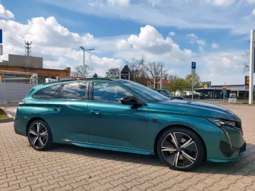 PEUGEOT 308 SW Hybrid 225 GT Pack 360  Pano AGR Massage