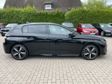 PEUGEOT 308 Hybrid 180 GT 8xFach S-Heft Pano Leder Navi