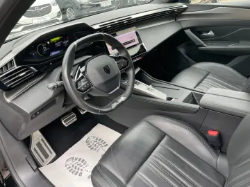PEUGEOT 308 Hybrid 180 GT 8xFach S-Heft Pano Leder Navi