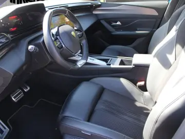 PEUGEOT 408 PureTech 130 EAT8 GT