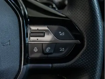 PEUGEOT 408 GT Plug-In Hybrid 225 e-EAT8 ACC MATRIX-LED