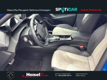 PEUGEOT E-2008 GT Pack Elektro 136   NAVI