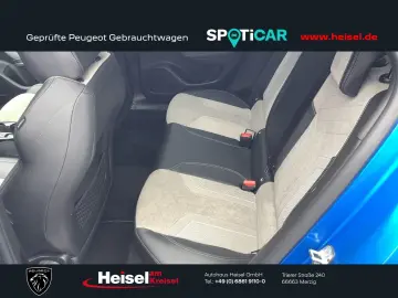 PEUGEOT E-2008 GT Pack Elektro 136   NAVI