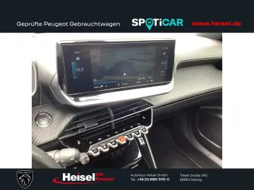 PEUGEOT E-2008 GT Pack Elektro 136   NAVI