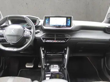 PEUGEOT E-2008 GT