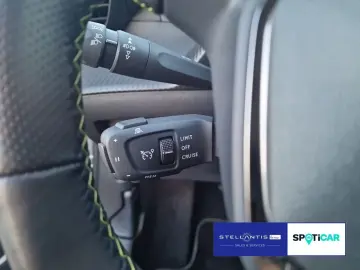 PEUGEOT e-2008 GT 136 Automatik  Navi SHZ Kamera