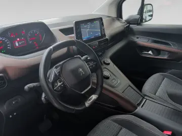 PEUGEOT Rifter L2 PureTech 130 EAT8 Allure Navi ACC Kame