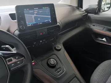 PEUGEOT Rifter L2 PureTech 130 EAT8 Allure Navi ACC Kame