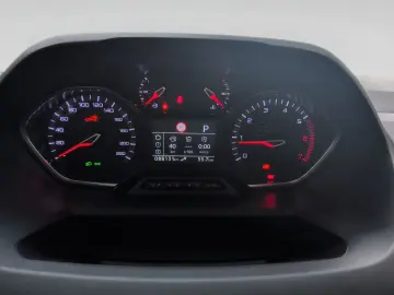 PEUGEOT Rifter L2 PureTech 130 EAT8 Allure Navi ACC Kame