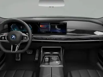 BMW 750e xDr M Sport PANO-SKY Fond-TV Executive AHK