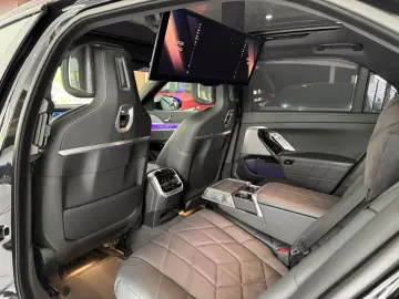BMW 740d xDrive M-PAKET FOND-TV B&W EXECUTIVE MASSAG