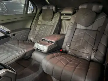 BMW 740d xDrive M-PAKET FOND-TV B&W EXECUTIVE MASSAG