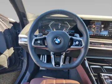BMW 740d xDrive M Sport Panorama AHK SHZ