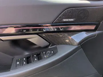 BMW 550e xDrive M Sport PRO IcGlow HUD 360  ACC H K