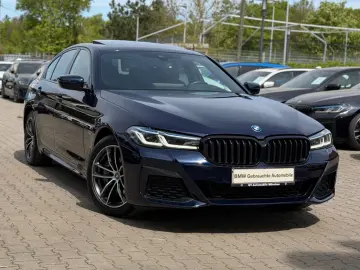 BMW 545e xDrive M-Sportpaket Laser Glasdach Massage