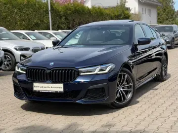 BMW 545e xDrive M-Sportpaket Laser Glasdach Massage