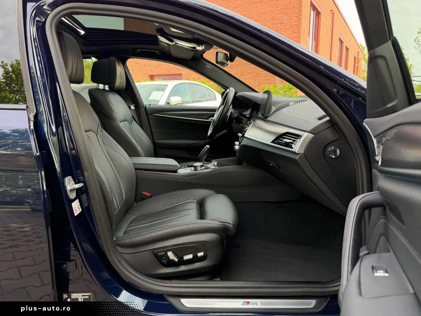 BMW 545e xDrive M-Sportpaket Laser Glasdach Massage