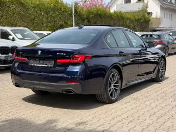 BMW 545e xDrive M-Sportpaket Laser Glasdach Massage