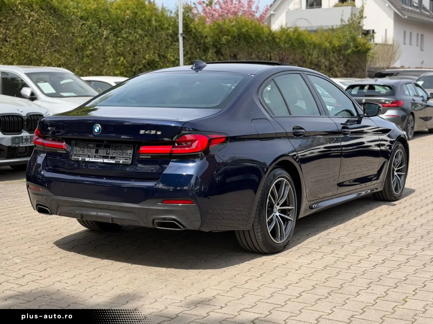BMW 545e xDrive M-Sportpaket Laser Glasdach Massage