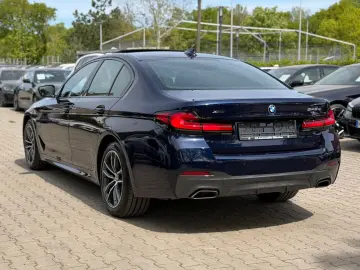 BMW 545e xDrive M-Sportpaket Laser Glasdach Massage