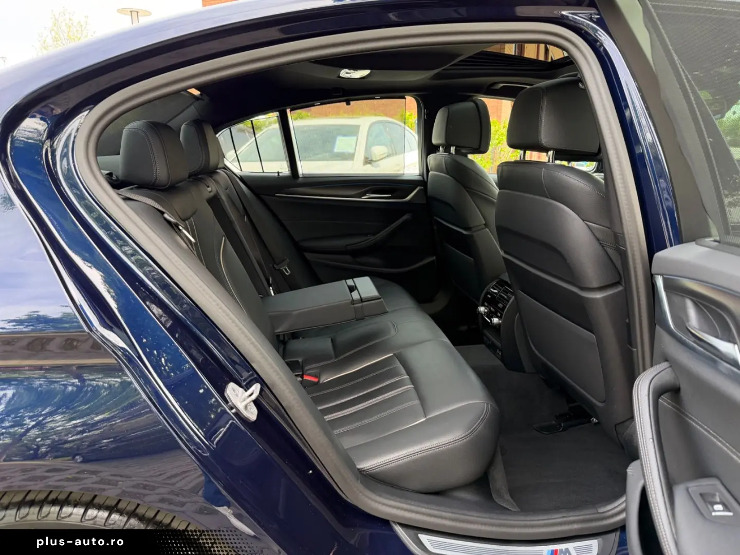 BMW 545e xDrive M-Sportpaket Laser Glasdach Massage