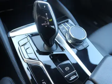BMW 540d xDrive Limousine M Sportpaket Head-Up DAB