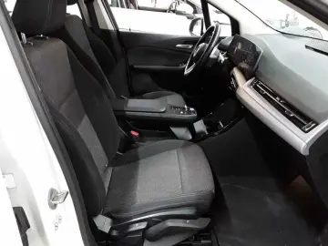 BMW 230e xDrive Active Tourer Aut. Navi AHK