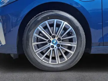BMW 230 e xDrive Luxury Line h&k Panorama HUD AHK