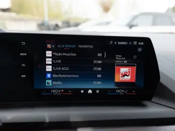 BMW 135 xDrive PANO HUD 360  LED ACC NAVI H K SHZ