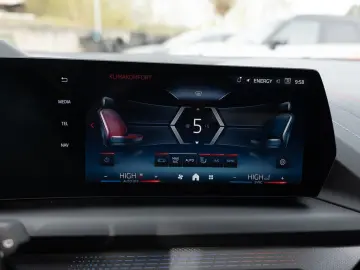 BMW 135 xDrive PANO HUD 360  LED ACC NAVI H K SHZ
