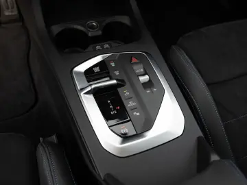 BMW 135 xDrive PANO HUD 360  LED ACC NAVI H K SHZ