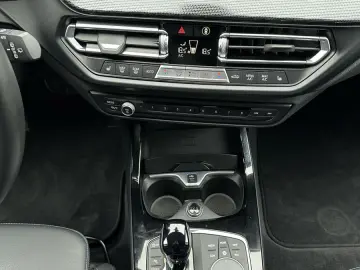 BMW 120d xDrive M-Sport NAV LED KAMERA HIFI 18ZO PP