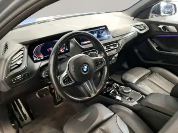 BMW 120d xDrive M Sport AHK LiveCockpitProf PDC LED