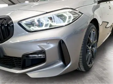 BMW 120d xDrive M Sport AHK LiveCockpitProf PDC LED