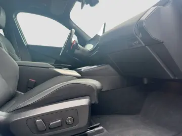 BMW X3 M50 Pano AHK DrAssProf AdLED Komfortzg