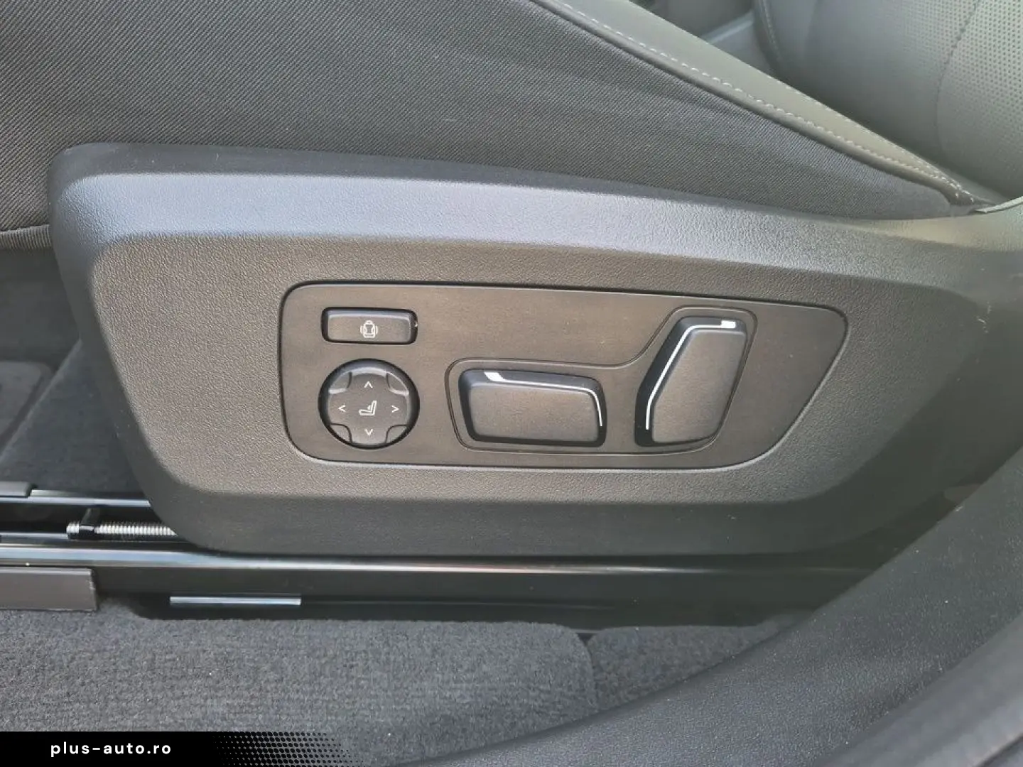 BMW X3 M50 AT Panorama Klimaaut. AHK Memory vorn