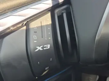 BMW X3 M50 AT Panorama Klimaaut. AHK Memory vorn